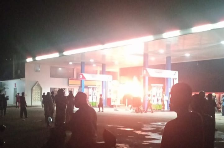 Pete-Pete Terbakar Saat Isi Pertalite, SPBU di Maros Nyaris Meledak