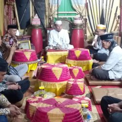 FORUM PENJAGA NYALA ADAT DI BALLA LOMPOA BERSAMA KARAENG MARUSU