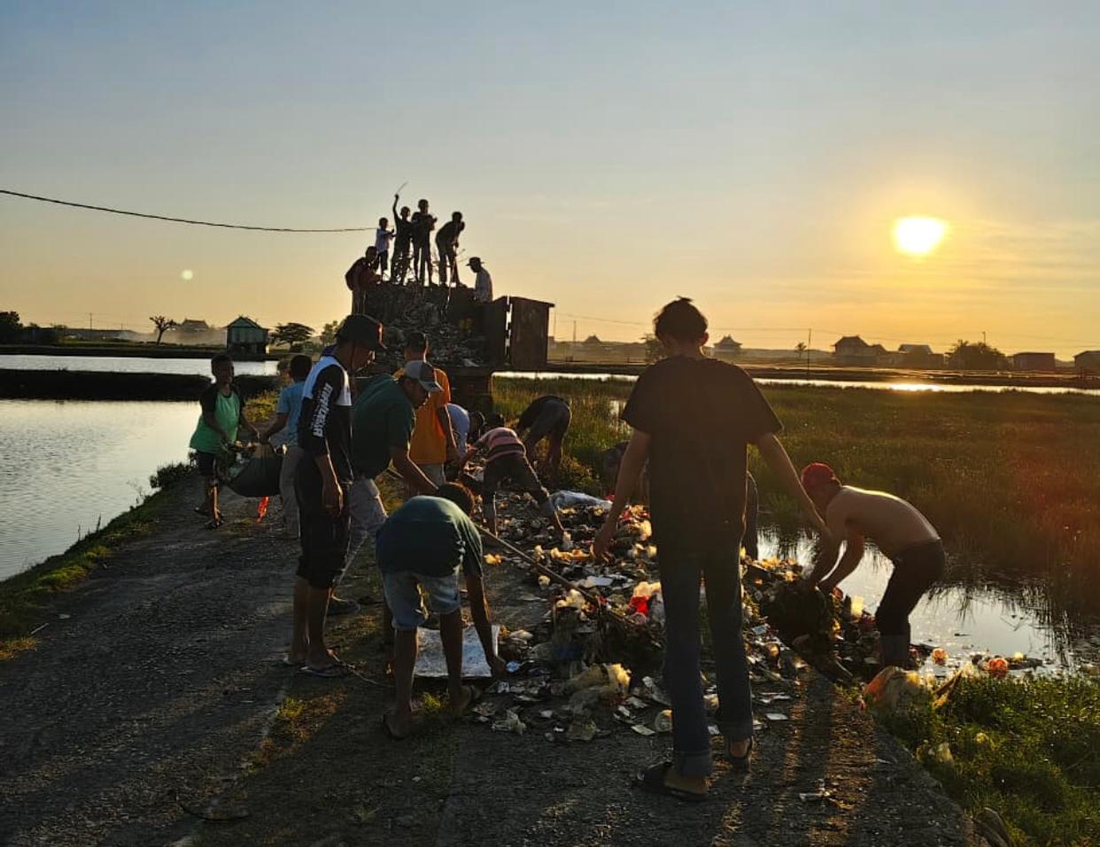 Kepala Desa Tuppabiring Ajak Anak dan Remaja Peduli Kebersihan Lingkungan