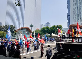 PERINGATI HARI TANI NASIONAL GABUNGAN BURUH, MAHASISWA DAN TANI TURUN KE JALAN
