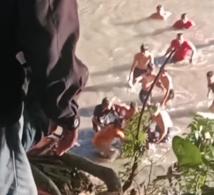 Boca Tenggelam di Sungai Maros Ditemukan Tak Bernyawa, Keluarga Histeris