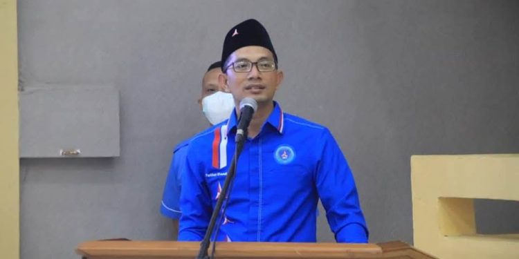 SETAHUN KEPEMIMPINAN PRABOWO: HARAPAN DAN TANTANGAN