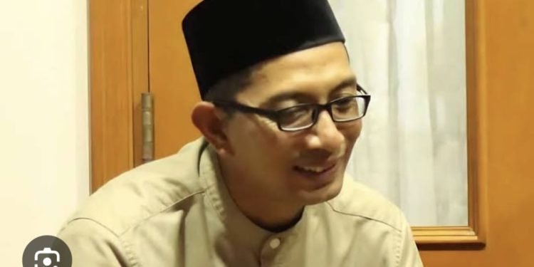 PESANTREN: WARISAN AGUNG DAN TANTANGAN ZAMAN