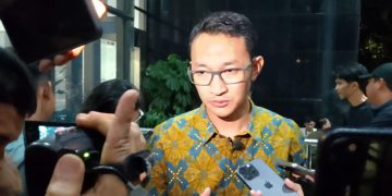 KPK TANGKAP GUBERNUR RIAU DAN PEJABAT PUPR DALAM OTT PROYEK INFRASTRUKTUR