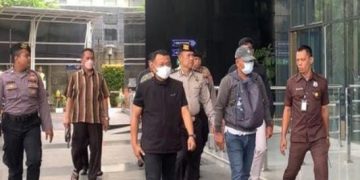 BUPATI PONOROGO TERJARING OTT, TIBA DI GEDUNG KPK PAGI INI