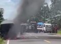 MOBIL PENGANGKUT UANG BNI TERBAKAR DI POLMAN, RP 4,6 MILIAR LUDES