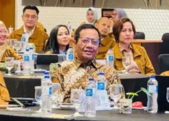 MAHFUD MD LEDAKKAN “BOM” POLITIK: USUL PANGILMA TNI DAN KAPOLRI LANGSUNG DITUNJUK PRESIDEN