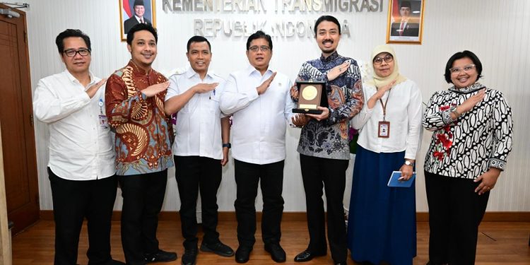 TERIMA ILUNI, WAMEN VIVA YOGA TEGASKAN PENGEMBANGAN SDM ADALAH KUNCI ESKALASI EKONOMI DI KAWASAN TRANSMIGRASI