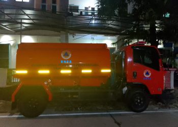 MAROS TERIMA HIBAH MOBIL TANGKI AIR DARI BNPB