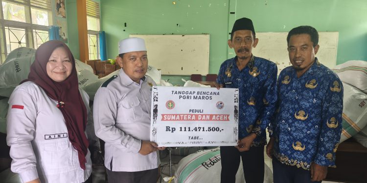 GURU MAROS BERGERAK: TABE PGRI KABUPATEN MAROS KUMPULKAN RP111 JUTA LEBIH UNTUK KORBAN BANJIR BANDANG SUMATRA–ACEH
