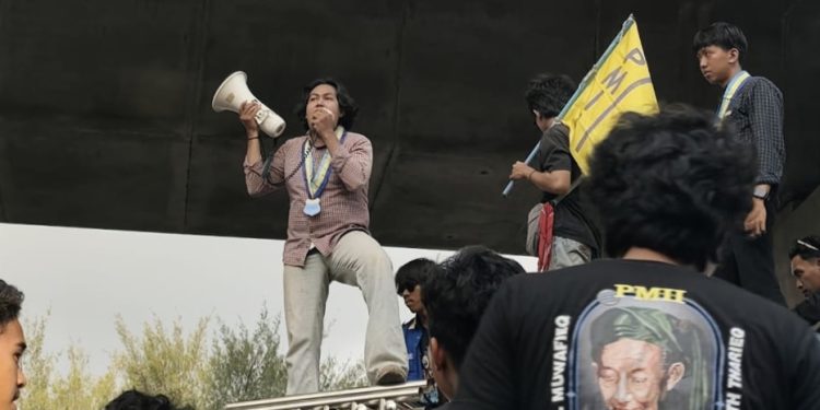 PMII RAYON ADAB DAN HUMANIORA TOLAK WACANA PILKADA MELALUI DPRD