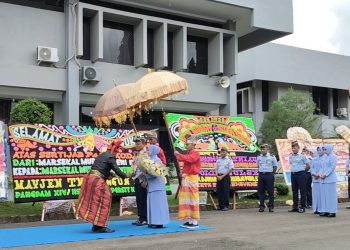PANGKODAU II DISAMBUT TRADISI ARU’ DAN TARI PADUPPA DALAM PROSESI PASSING IN/OUT