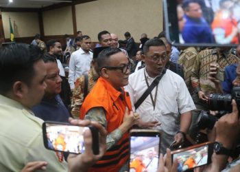 NOEL DISERET KE MEJA HIJAU: DIDAKWA TERIMA RP 3,3 MILIAR DAN MOTOR DUCATI