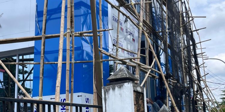 RENOVASI IGD RSUD DR. LA PALALOI MOL0R, LEWATI TENGGAT 2025 TANPA KEJELASAN DENDA