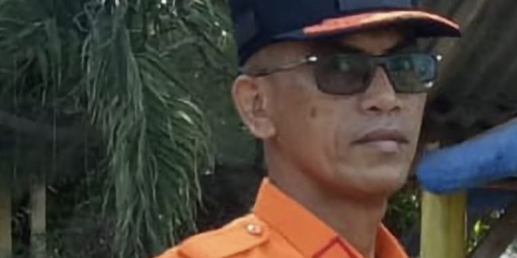 CUACA EKSTREM PICU POHON TUMBANG, BPBD MAROS TURUNKAN TIM REAKSI CEPAT
