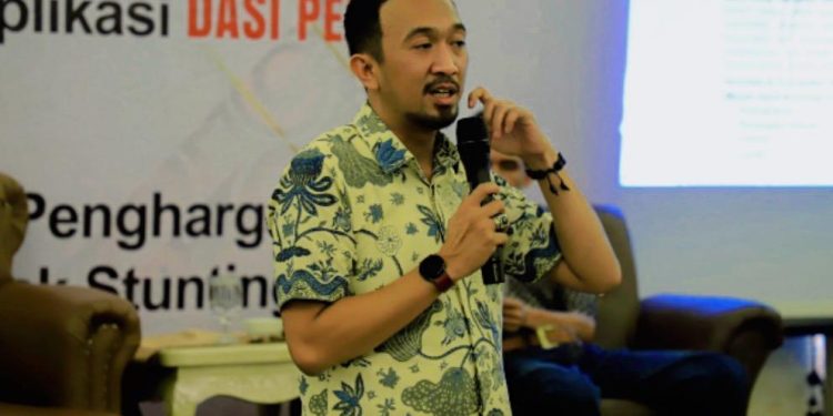 SATU LANGKAH MENUJU GELAR DOKTOR, KADIS SOSIAL MAROS SAMPAIKAN UCAPAN SELAMAT KEPADA BUPATI CHAIDIR SYAM