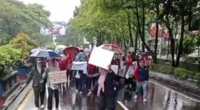 TERGANJAL ATURAN PUSAT  : HONOR 841 GURU PAUD MAROS DIHAPUS DARI ANGGARAN 2026