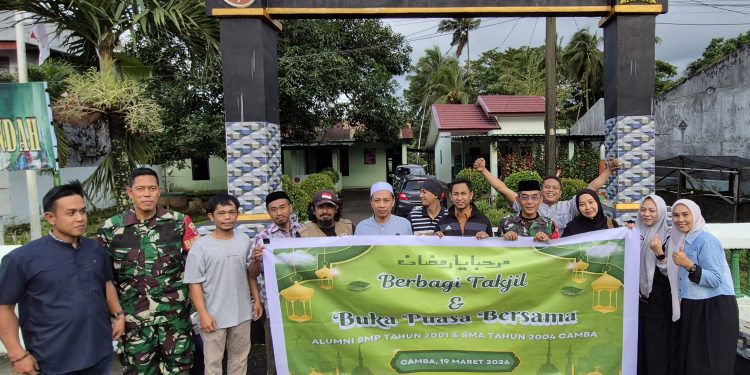 HANGATNYA RAMADAN DI CAMBA, IKA ALUMNI DAN KORAMIL BERBAGI TAKJIL UNTUK WARGA