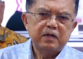 JK MINTA IJAZAH ASLI DITUNJUKKAN, TEGASKAN TAK TERLIBAT ISU SERANGAN KE JOKOWI