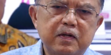 JK MINTA IJAZAH ASLI DITUNJUKKAN, TEGASKAN TAK TERLIBAT ISU SERANGAN KE JOKOWI