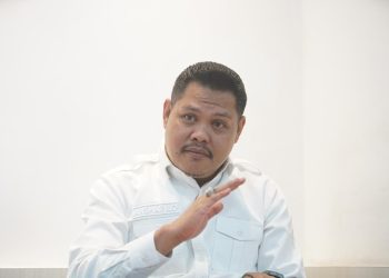 PRABOWO DIMINTA BERSIHKAN ISTANA