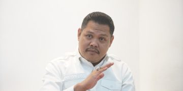 PRABOWO DIMINTA BERSIHKAN ISTANA