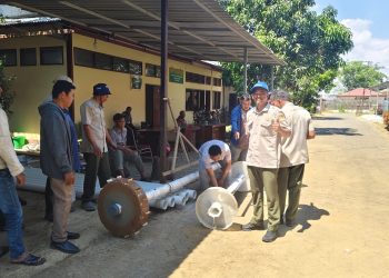 PETANI TOMPOBULU BELAJAR TEKNOLOGI TANAM PADI, TARGET PANEN 10 TON PER HEKTARE