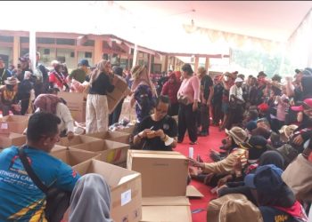INVESTIGASI METROSULSEL: NATURA JAMNAS XII KACAU, PESERTA ANTRE BERJAM-JAM