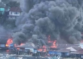 Ratusan Rumah Dilalap Api di Permukiman Palopo Jayapura, Warga Berhamburan Selamatkan Diri