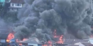 Ratusan Rumah Dilalap Api di Permukiman Palopo Jayapura, Warga Berhamburan Selamatkan Diri