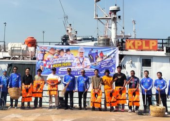 KSOP UTAMA MAKASSAR KAMPANYEKAN KESELAMATAN PELAYARAN, NELAYAN MAROS TERIMA E-PAS KECIL