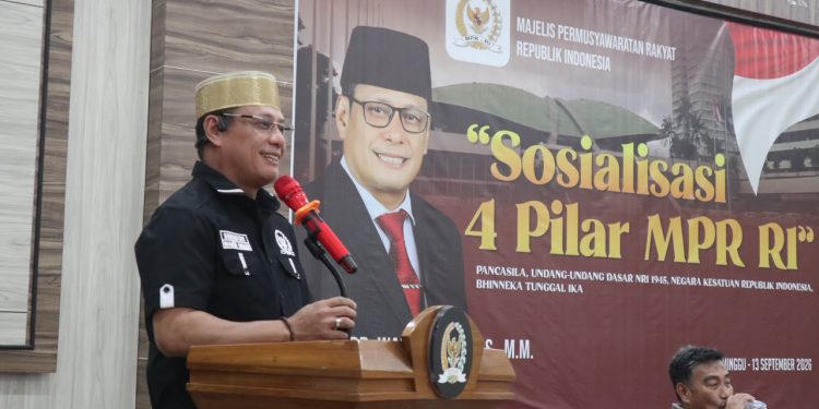 WARIS HALID TEMUI PENGEMUDI OJOL, SERUKAN PELAYANAN DASAR YANG ADIL DAN ASPIRASI PEKERJA DIDENGAR