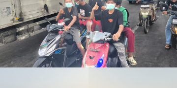 PRAMUKA PEDULI KWARCAB MAROS BAGIKAN MASKER GRATIS, ANTISIPASI DAMPAK KABUT ASAP