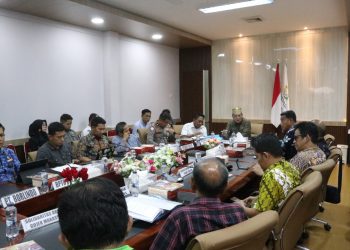 RESES SENATOR WARIS HALID SOROTI KENDALA TRANSPORTASI DAN KESIAPSIAGAAN BENCANA SULSEL